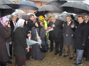 Rize'de ilginç temel atma töreni!