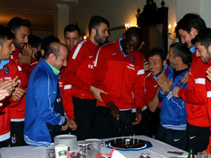 Bamba'ya sürpriz yaptılar