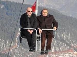 Artvin'de skandal! Protokol havada kaldı...