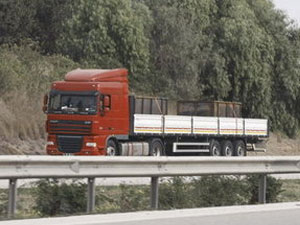 Silah yüklü iddiasıyla 3 tır durduruldu