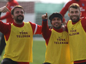 Peiro Akçay'a raporu verdi