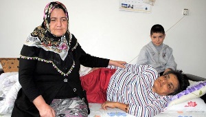 Gecekonduda insanlık dersi