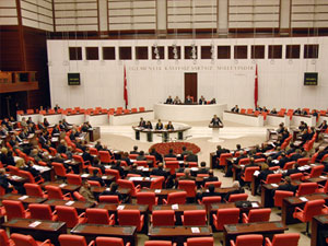 Hırsız diyene 320 vekil dava açacak