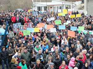 Artvin’de halk direndi heyet geri çekildi!
