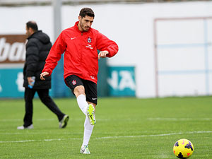 Özer Hurmacı resmi imzayı attı