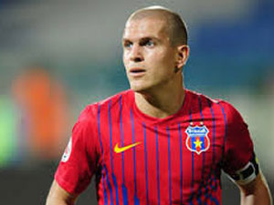 Trabzonspor Bourcenau ile el sıkıştı.