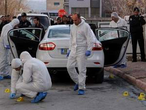 Sokak ortasında kaleşnikofla öldürüldü !