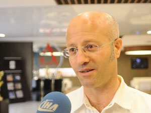 "Aşırı özgüvenin sebebi özgüven eksikliğidir"