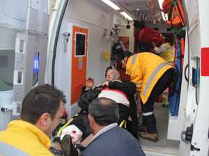 Pazarda gezerken araba çarptı!