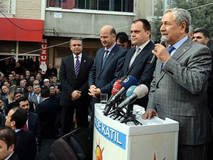 Arınç: Amaç AK Parti'yi tökezletmek