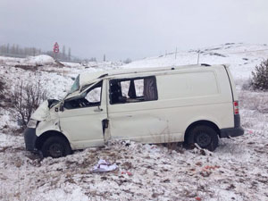 Cenazeye giderken kaza yaptılar: 9 yaralı