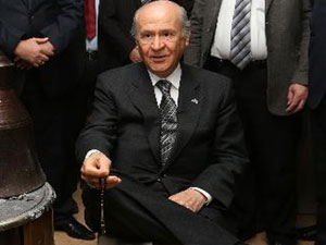 Devlet Bahçeli'den liderleri kıskandıran poz