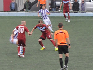 Faroz evinde berabere kaldı