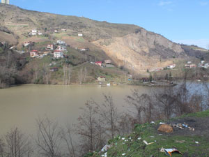 Sera Gölü turistlerin ilgi odağı ama...