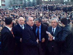 Artvin Belediyesi yeni binasına kavuştu