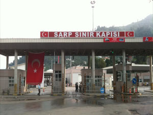Sarp Sınır Kapısı'ndan geçişte rekor artış