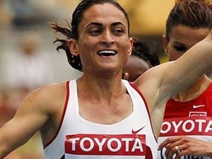 Ömür boyu men geliyor!