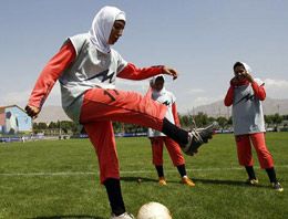 FIFA'dan başörtüsüne izin çıktı!
