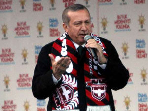 “Şehitlerin kanıyla kurulan bu ülkeyi...''