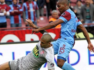 Fırtına Sivas'ta zorlanıyor