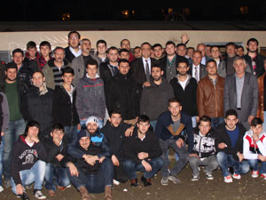 Sağıroğlu'na gençlerden destek