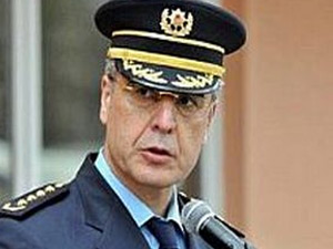 Zehir zemberek bir istifa !