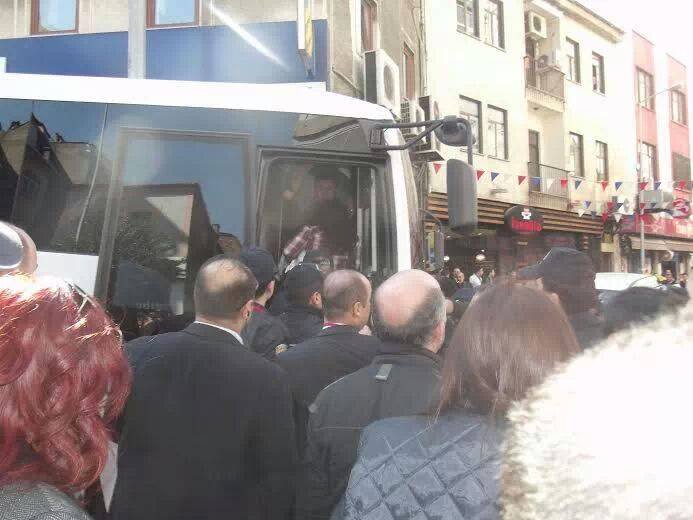 Miting sırasında gözaltı!