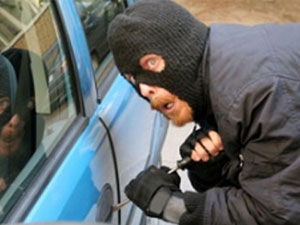 Trabzon'da aracını park ettiği yerde bulamayınca...