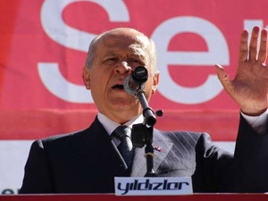 Devlet Bahçeli;"Kime hizmet ediyorsun?"