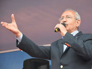 "Senin de bayrağa saygın yok!"