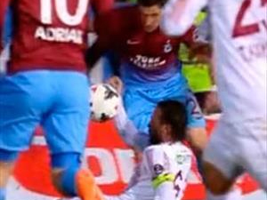 Trabzonspor'un net penaltısı verilmedi!