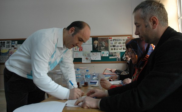 Bağımsız aday tek geldi tek gitti!