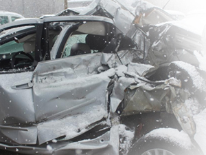 Trabzon'da yola çıktı kaza yaptı! 1 ölü 2 yaralı!