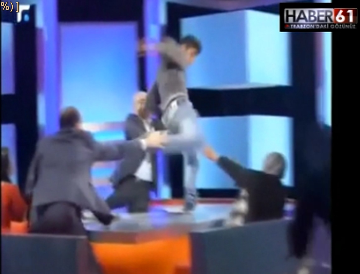 Canlı yayında annesine tekme tokat daldı!