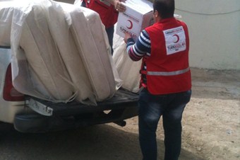 Evi yandı Kızılay sahip çıktı!