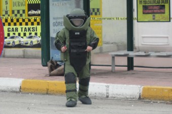 Şüpheli çanta  panik yarattı!