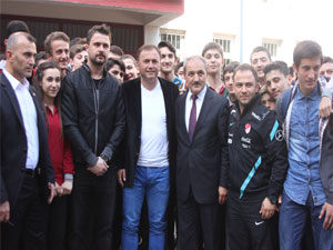 Onur: Gökdelenlerin olduğu...