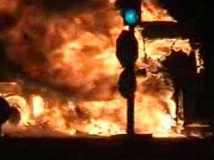 Facia! 5 kişi yanarak can verdi!