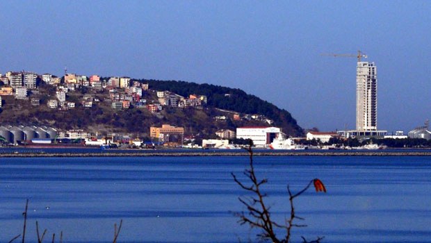 Karadeniz sahiline 115 metrelik otel!