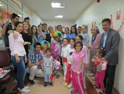 Hastane çocuklarına erken bayram