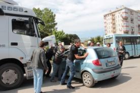 35 Metre sürüklendi ve iki kişi...