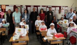 Okullara eğitim gönüllüleri...