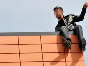 Gencin 'intihar girişimi' hasılatı!..