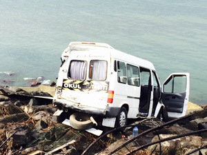 Ordu'da kamyon öğrenci servisine çarptı!