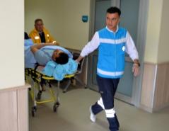 İşçileri taşıyan otobüs devrildi