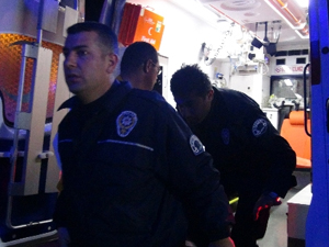 Polisler isyan bayrağını çekti!