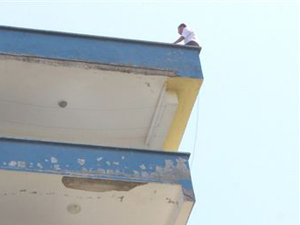 Gaziantep'te çıplak intihar girişimi