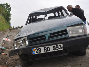 otomobil şarampola yuvarlandı