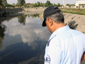 Bu polis neyi bekliyor?