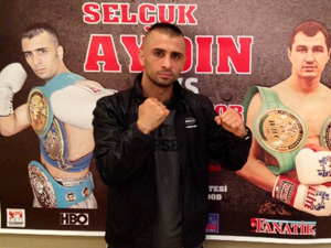 Selçuk Aydın gözünü ona dikti